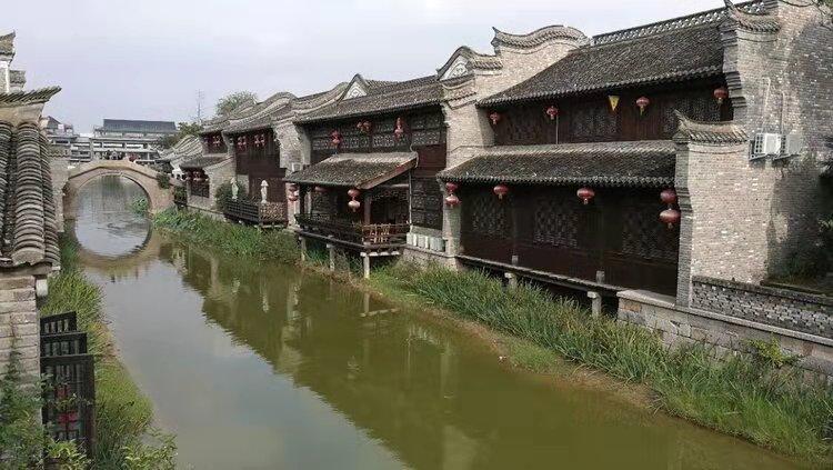 探讨交流尽在现实中会有王子灰姑娘的故事吗?